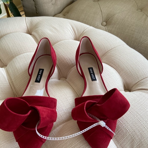 New! Nine West wine suede red flats - Picture 2 of 5